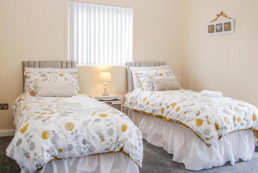 Fabulous Detached Lodge With Hot Tub Two Nights Minimum Stay Bridgnorth Dış mekan fotoğraf